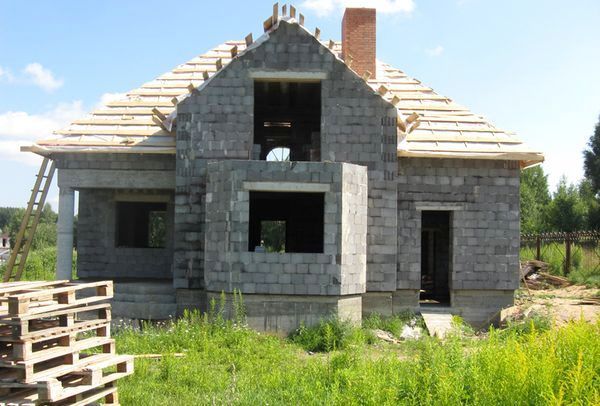 дом из легкого бетона